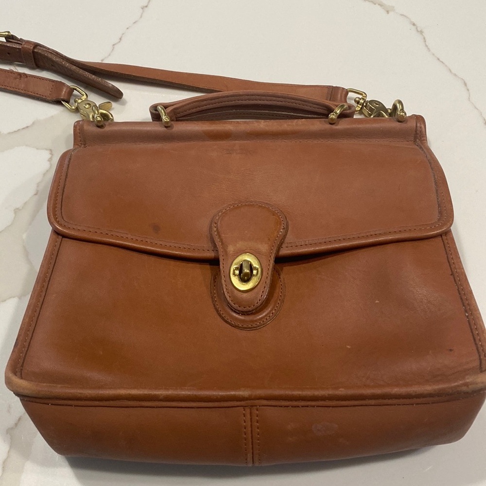 Coach Brown Leather Crossbody vintage 90’s Willis bag.